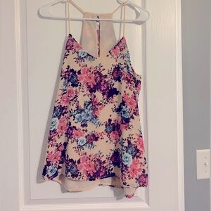 Womens blush colored tank top. Size medium. Perfect for spring and summer